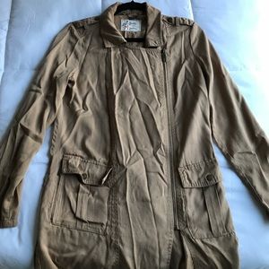 💥 TAN TRENCH COAT SIZE MEDIUM 💥